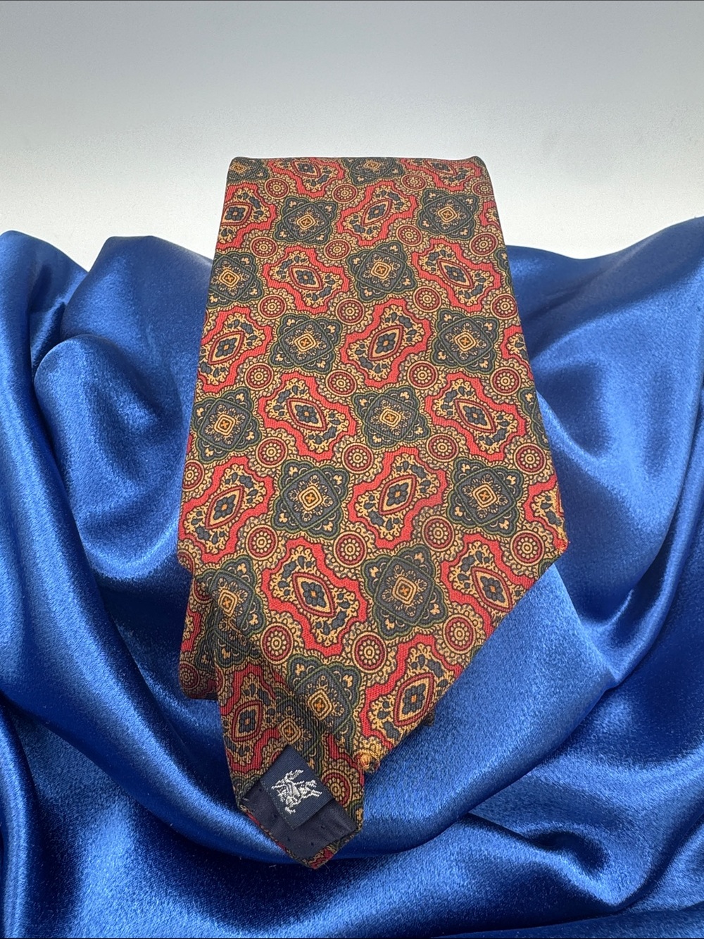 Vintage Burberry (Burberrys) 100% silk Necktie.